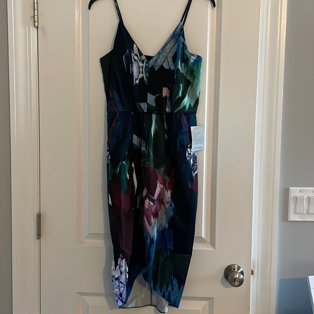 Womens Chelsea.28 dress. - Picture 2 of 7